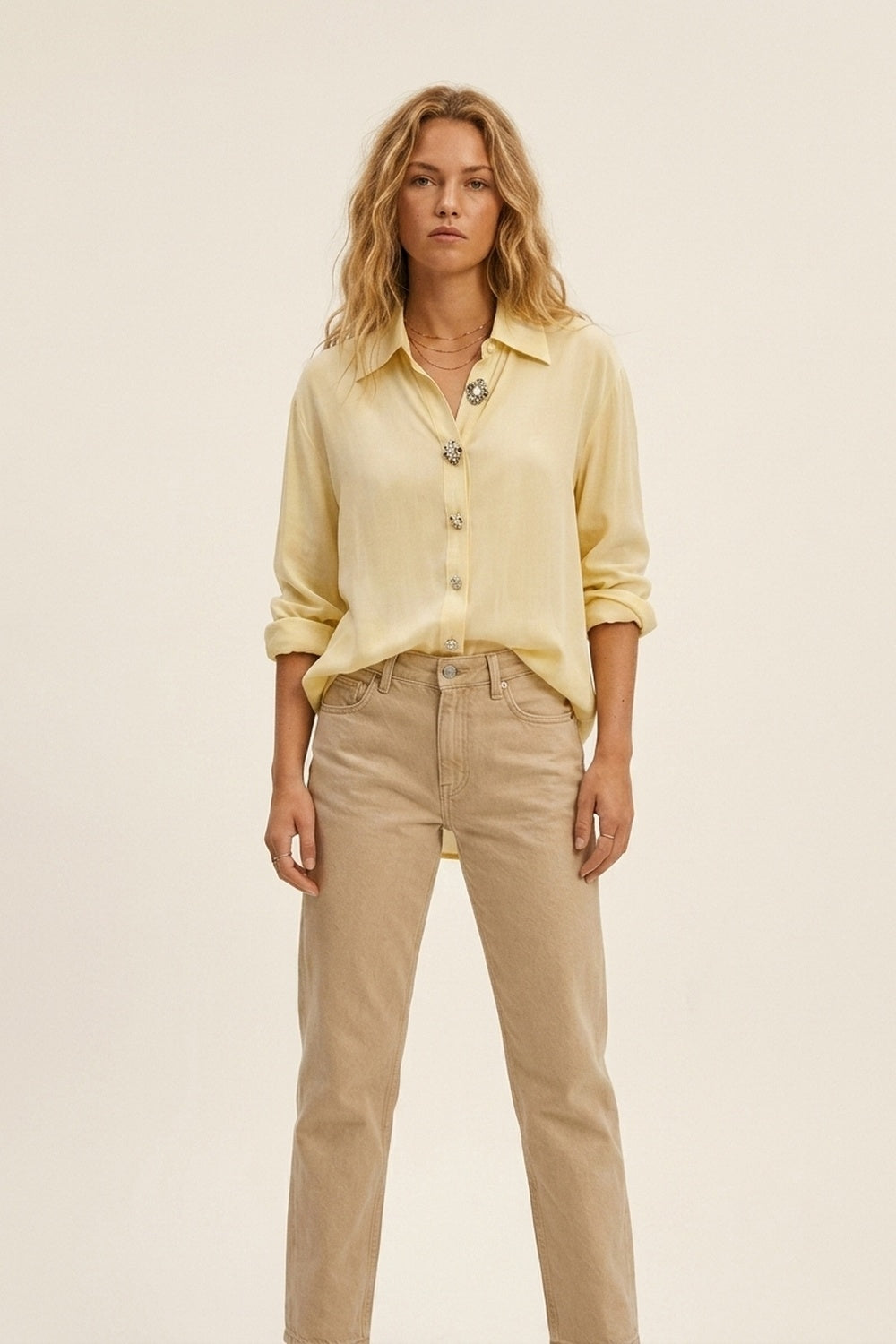 Blusa Amarela Manteiga com Detalhes e Botões em Tecido Tencel