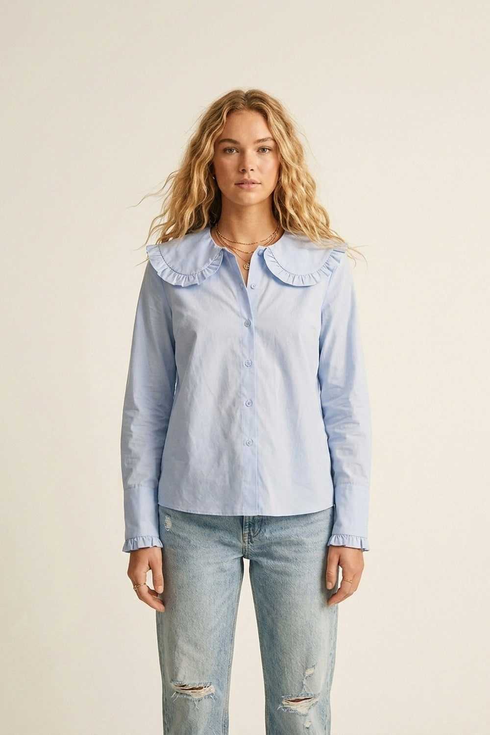 Camisa Regular Fit de Manga Longa com Gola de Babado em Popeline Azul Claro