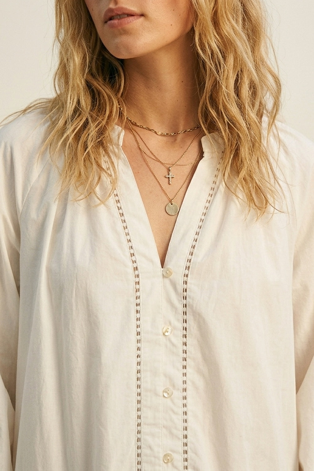 Vestido Camponês de Popeline de Algodão Leve em branco com Barra de Babados