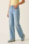 Jeans de Denim de Cintura Média e Perna Reta em Lavagem Azul Claro