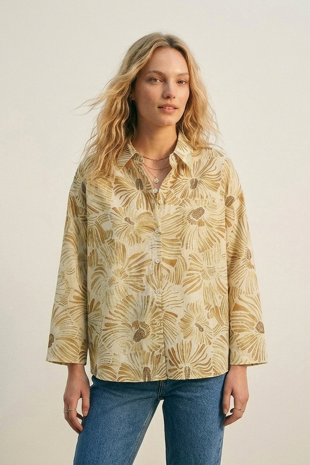 Camisa Amarela Estampada Floral de Caimento Solto