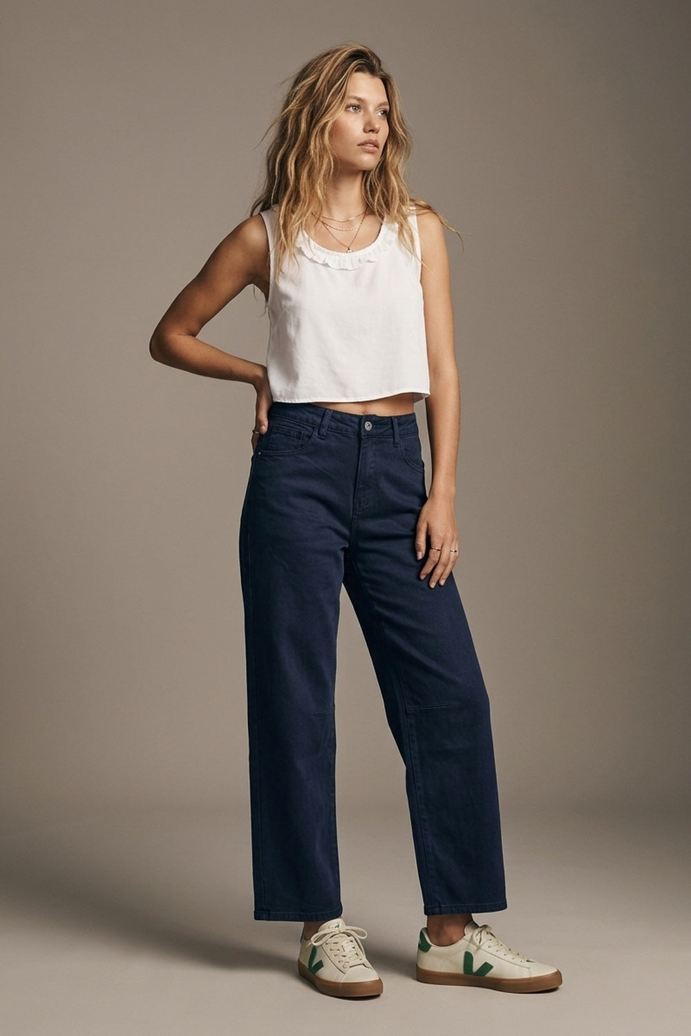 Jeans de Perna Larga em Denim Marinho com costura no joelho