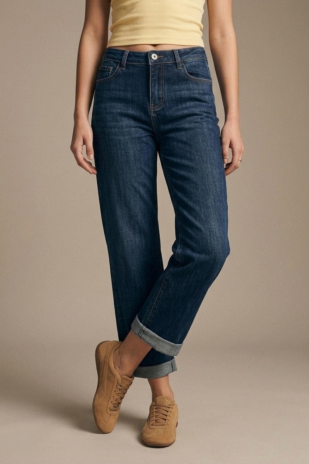 Jeans mom Blue Dark Wash com perna larga e comprimento no tornozelo