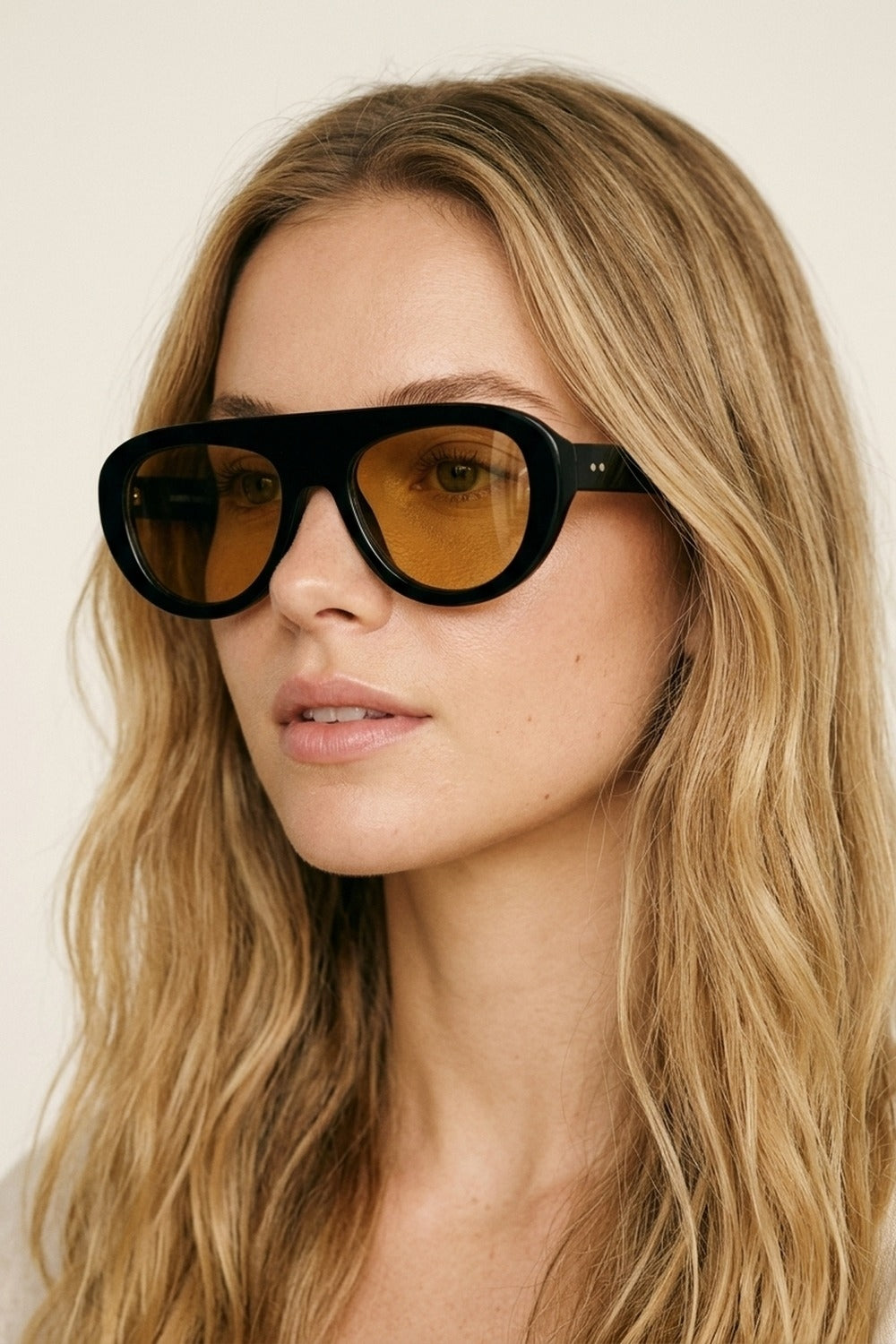 Óculos de Sol com Lentes Marrons e Armação Larga Preto Oversized