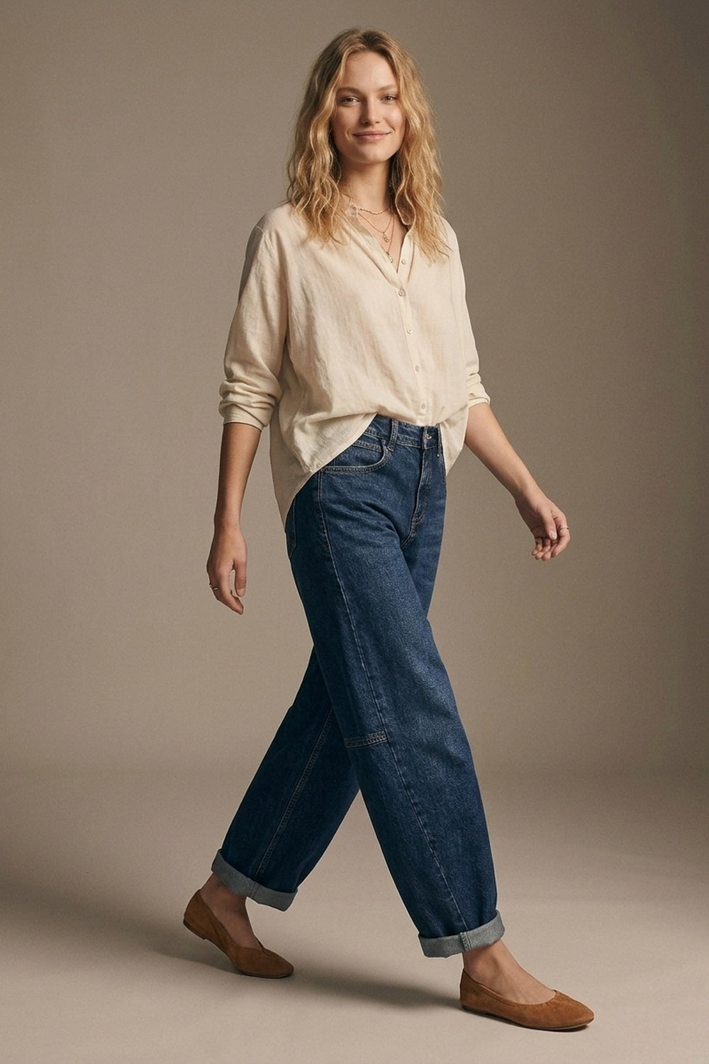 Jeans de Denim Azul Escuro com Pernas Largas Bainha Dobrada e Costuras Laterais