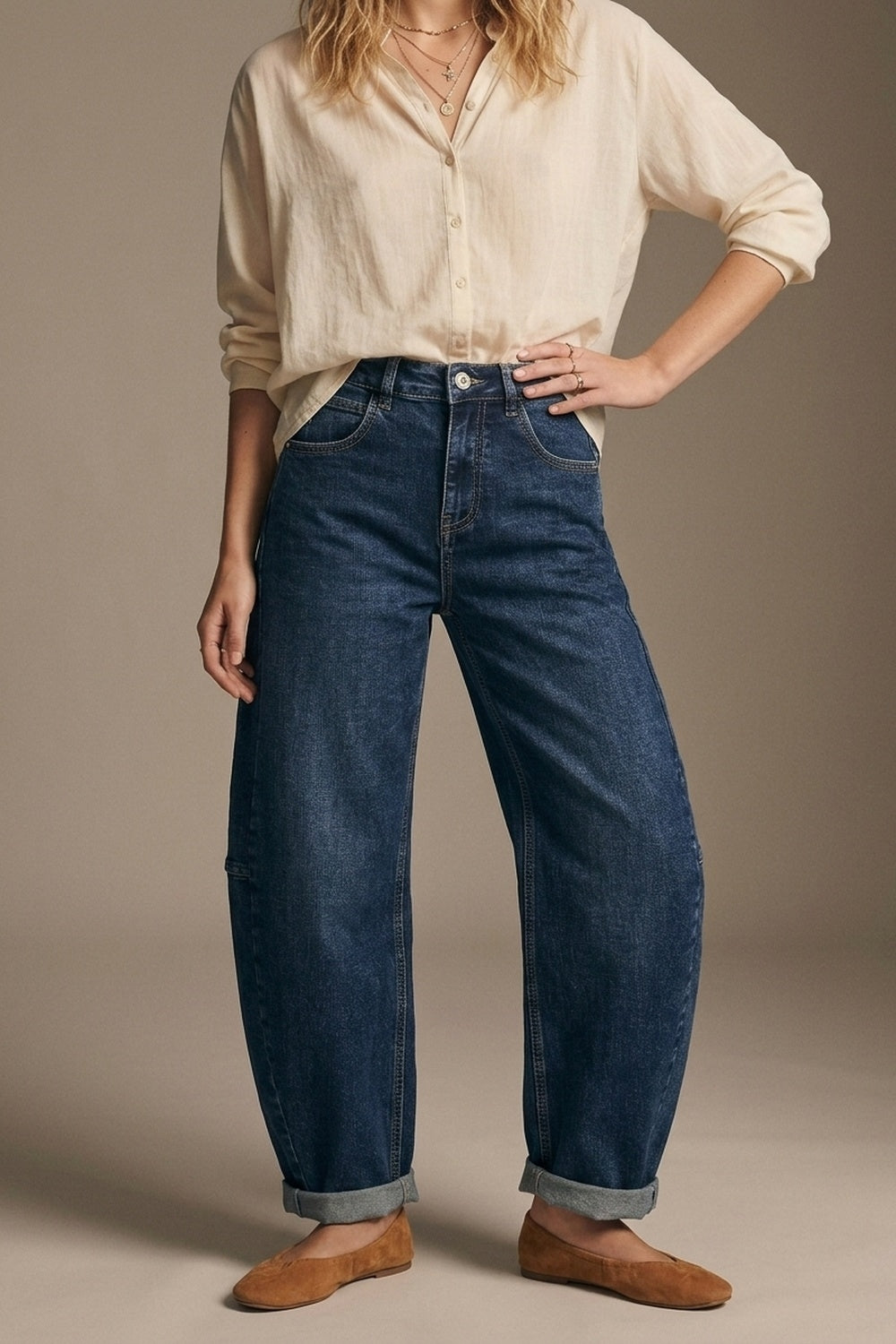 Jeans de Denim Azul Escuro com Pernas Largas Bainha Dobrada e Costuras Laterais