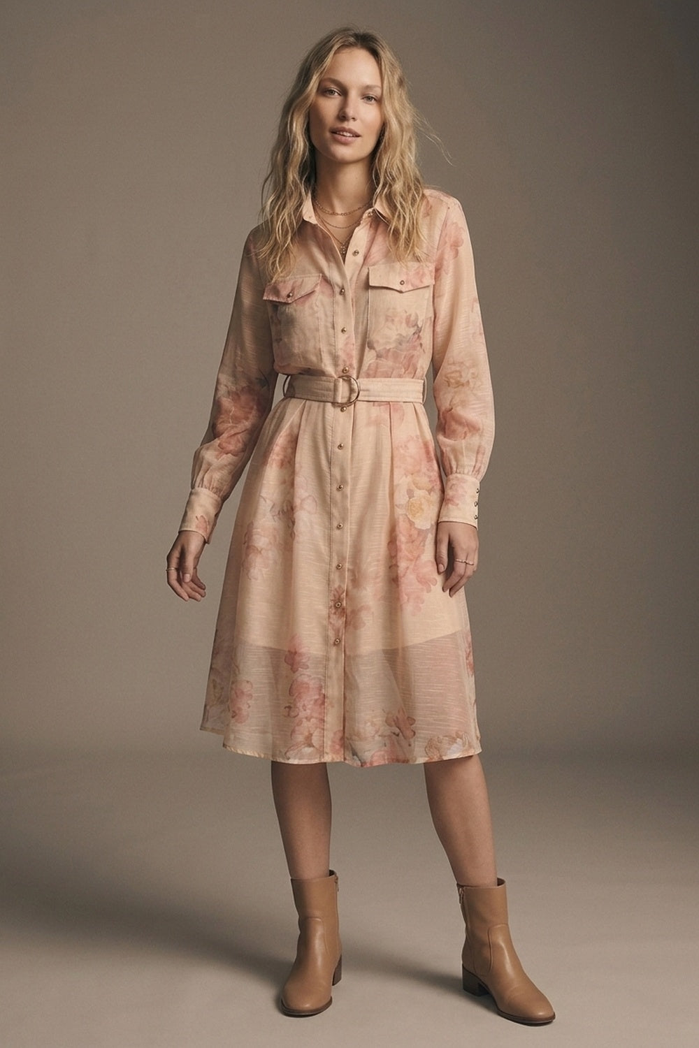 Vestido Camisa Midi de Chiffon com Estampa Floral Bege e Botões Dourados