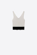 Top Cropped de Malha Canelada Branca com Barra Contrastante e Decote V