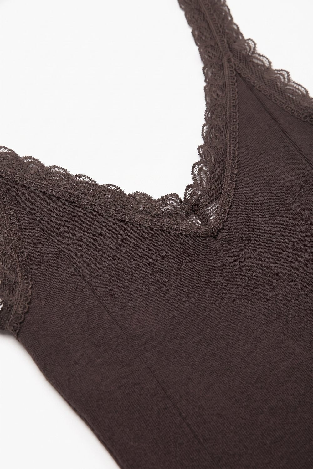 Regata Tricot Canelada Marrom com Renda no Decote V
