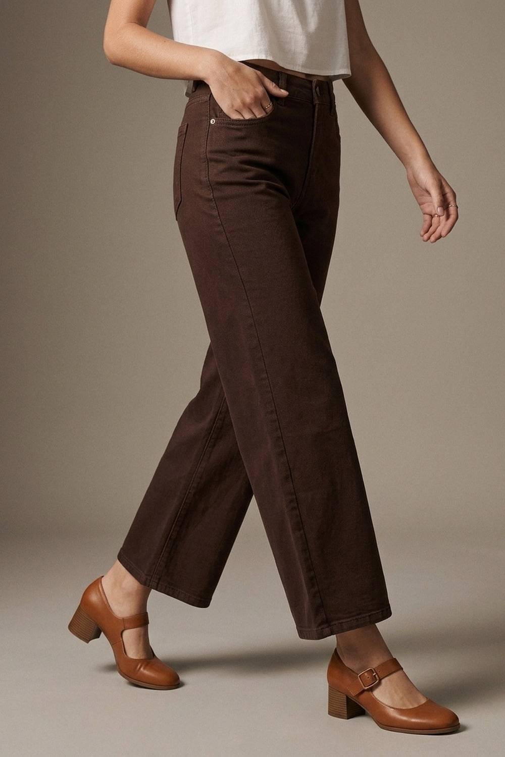 Calças Jeans Cropped de Perna Larga em Marrom Chocolate