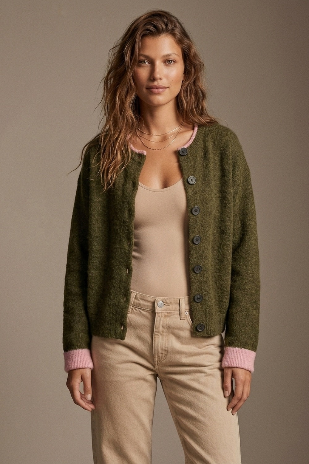 Cardigan com Botões e Acabamento Canelado em Malha Fina Verde Oliva e Rosa