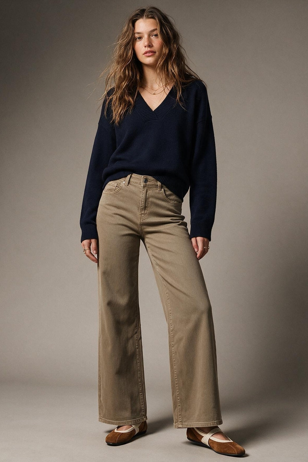 calças largas bege escuro em denim stretch