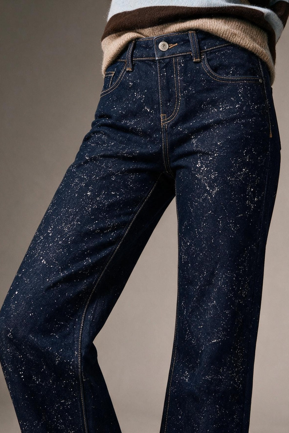 Jeans Azul Escuro de Perna Larga com glitter na frente