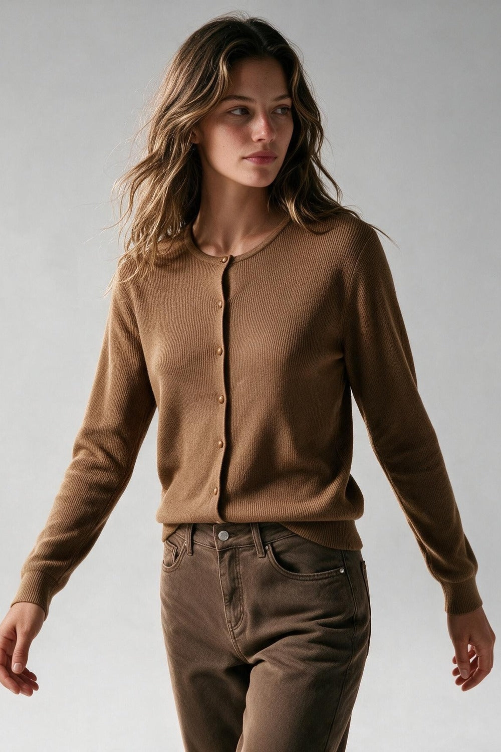 Cardigan de Tricô Canelado com Botões e Gola Redonda Camel