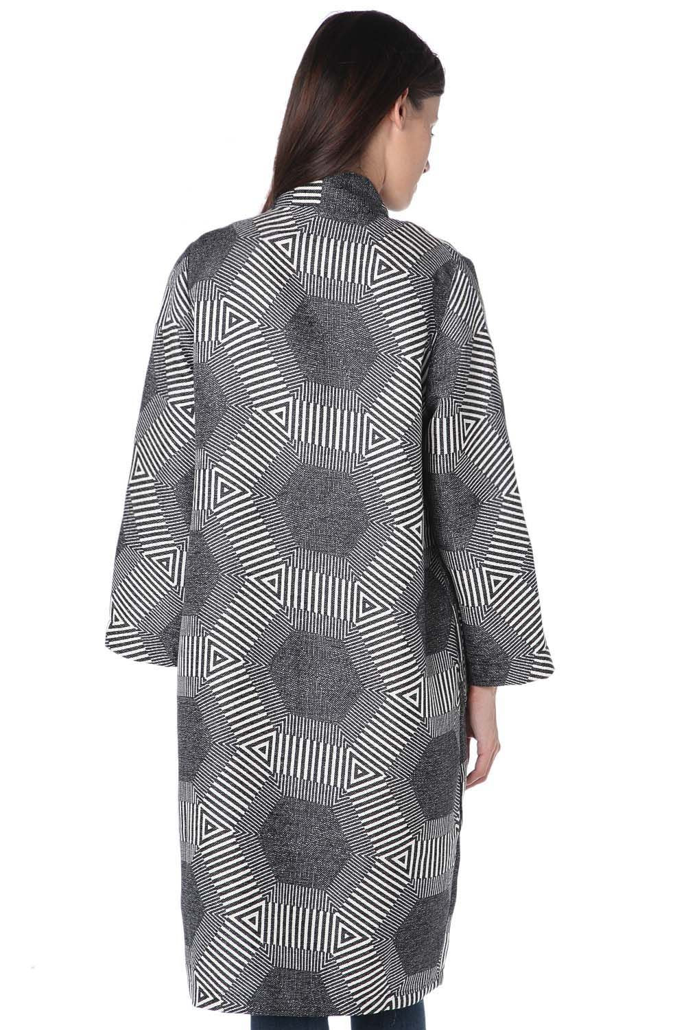 Quimono com estampado geometrico