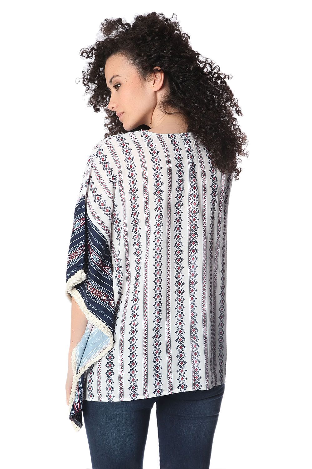 Marinha topo poncho de grandes dimensões na impressão tribal