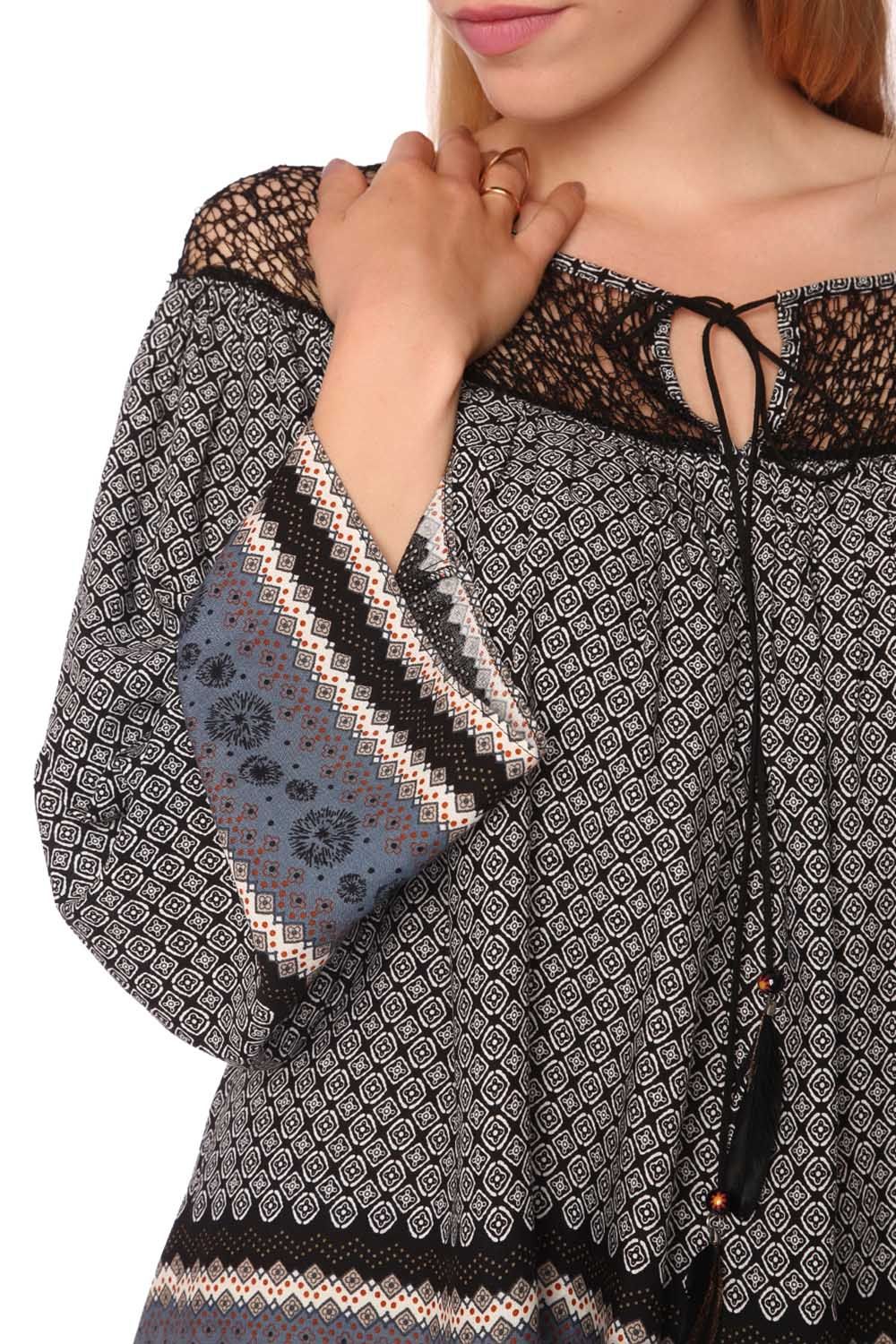 Blusa Paisley e cinza detalhe da grade