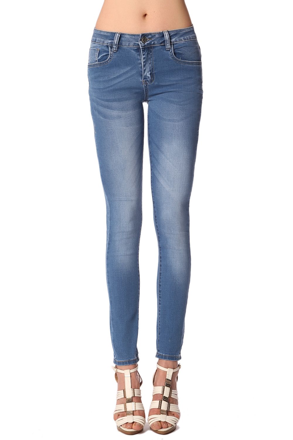 Jeans apertados de altura média com lavagem luz