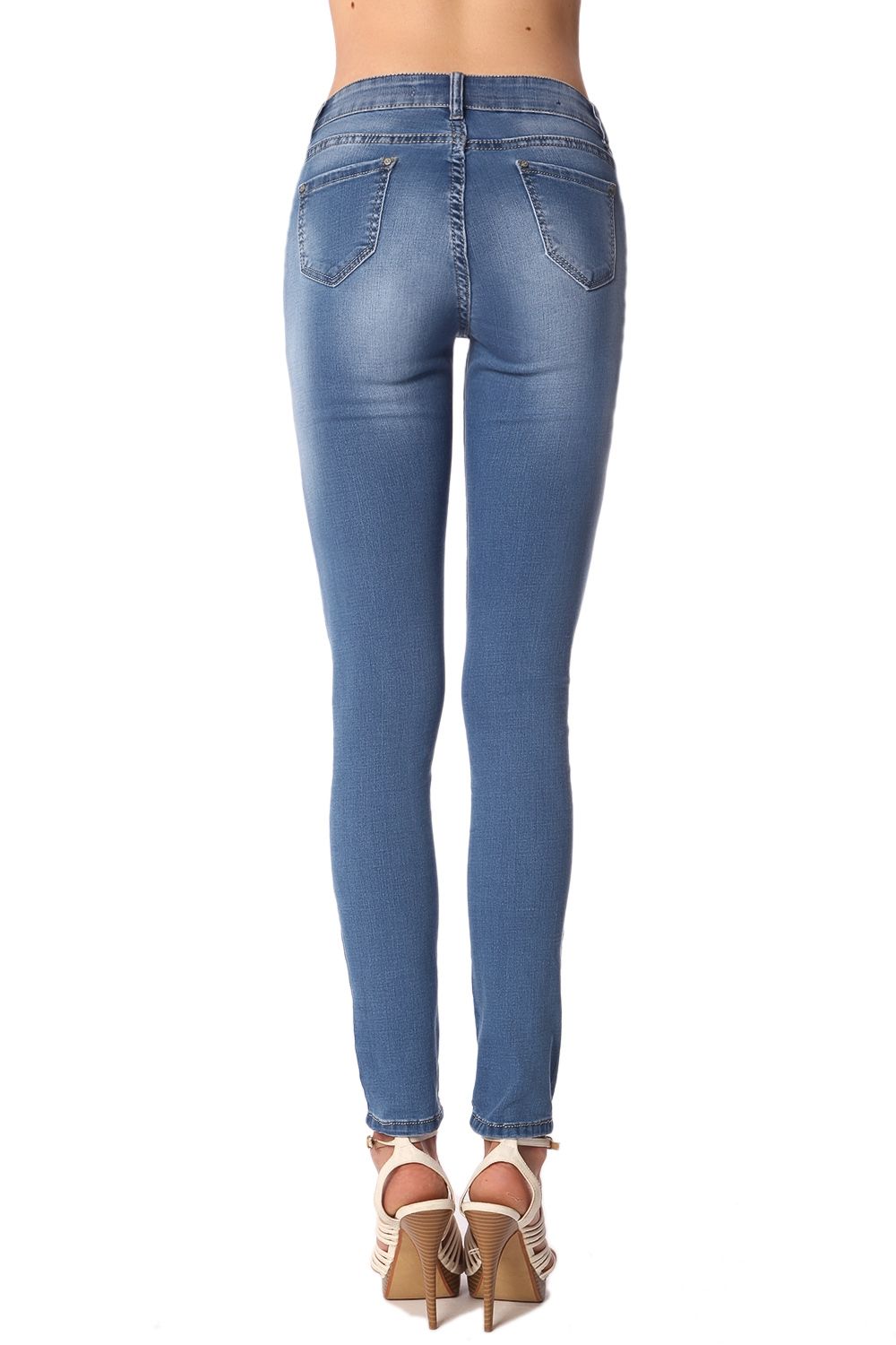 Jeans apertados de altura média com lavagem luz