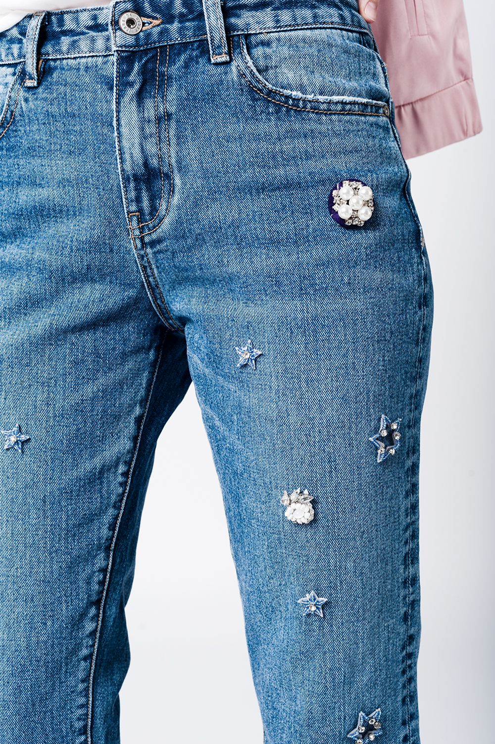 Jean mom com bordado estrelas