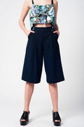 Culottes marinho com botões de prata