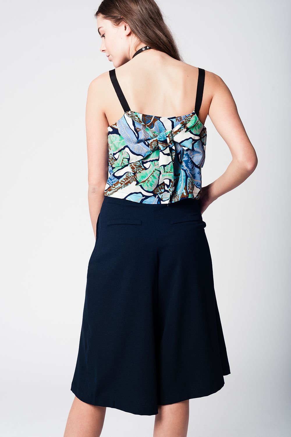 Culottes marinho com botões de prata