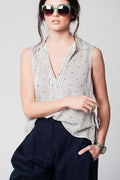 Blusa preta e design de marinheiro