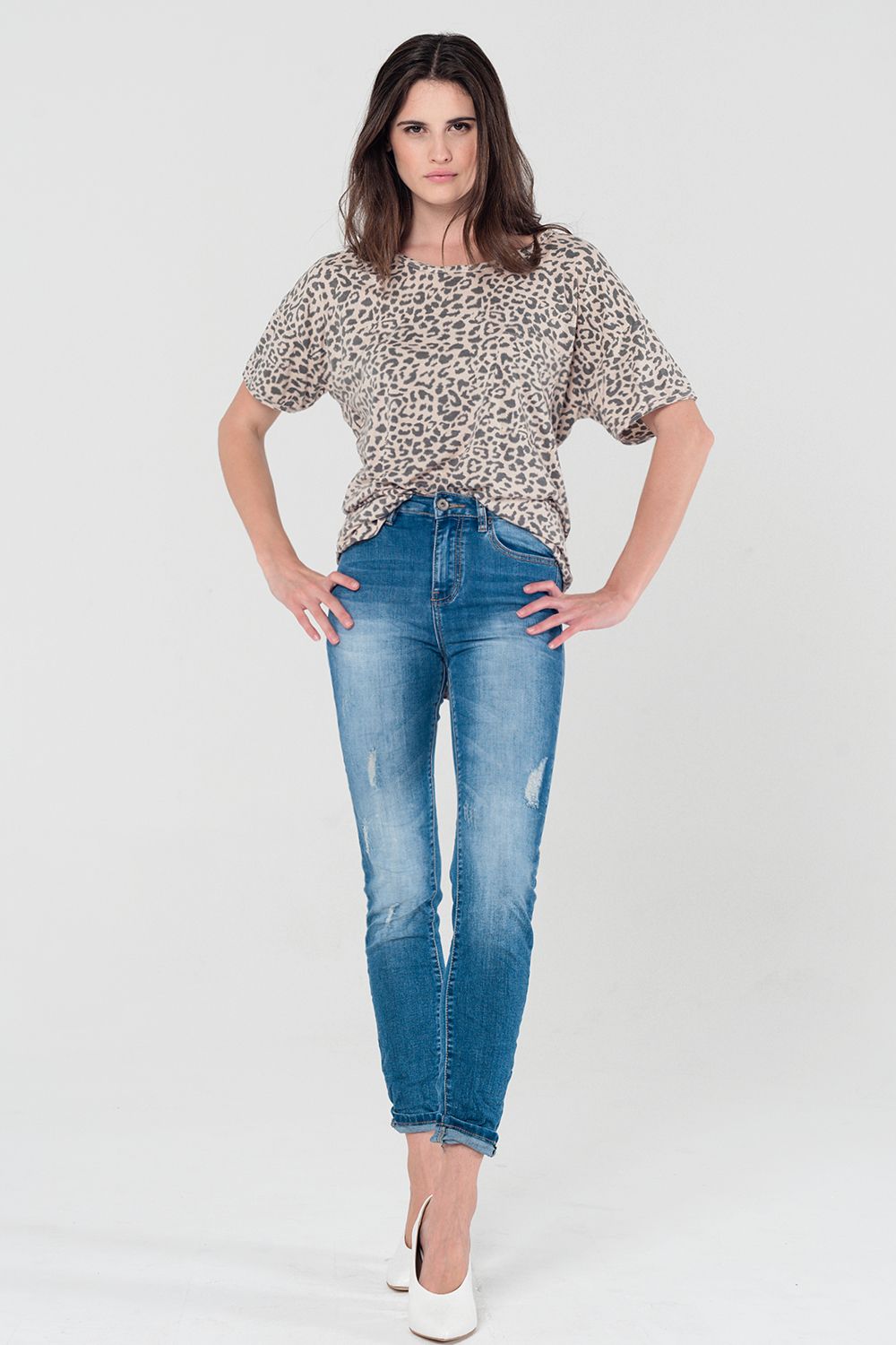 Camisa leopardo rosa com cordões nas costas
