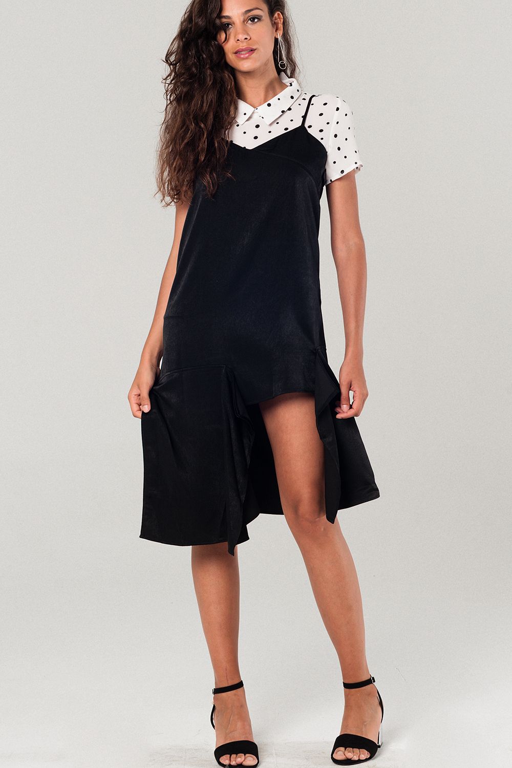 Vestido preto bainha assimétrica