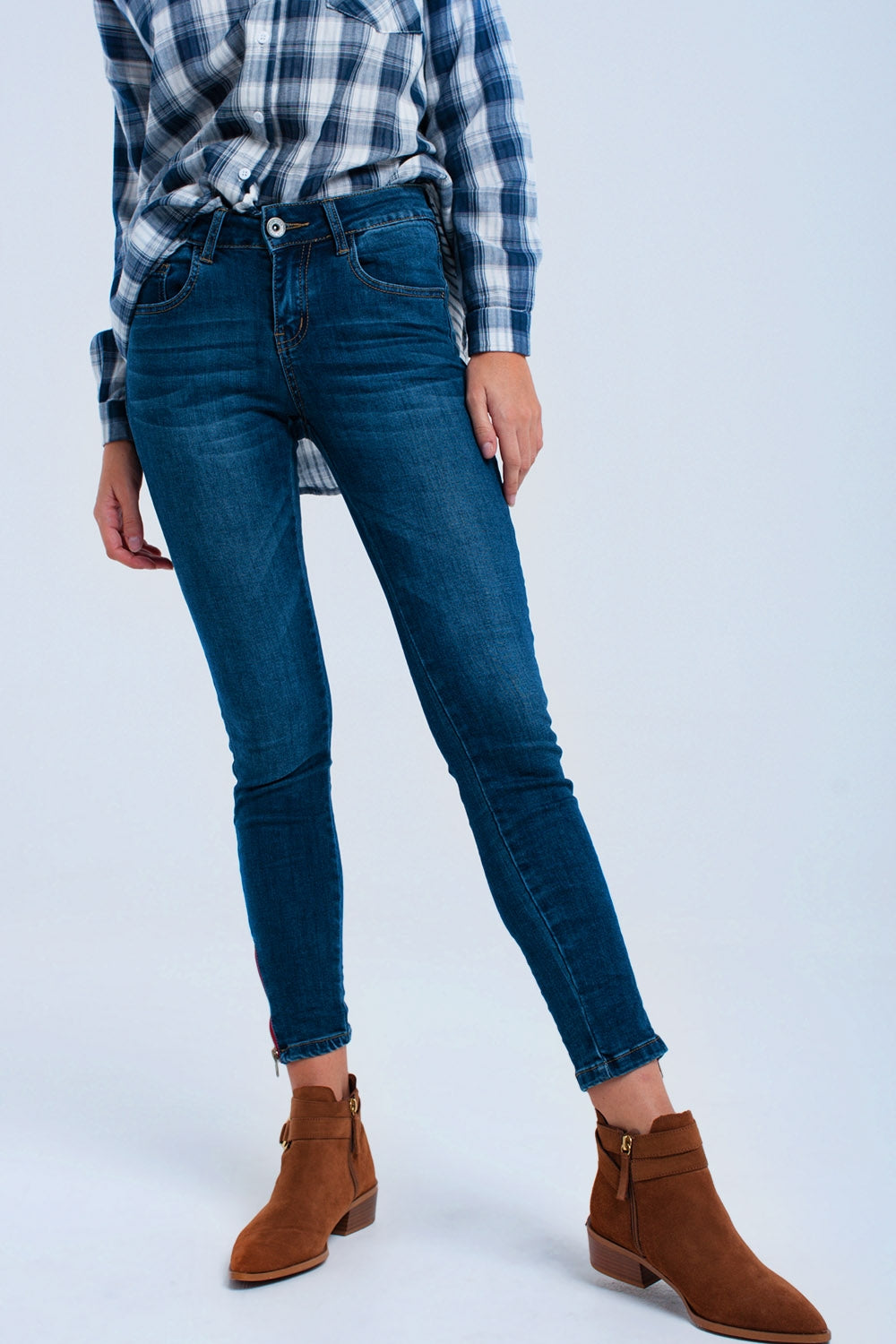 Calça de ganga skinny com zíper