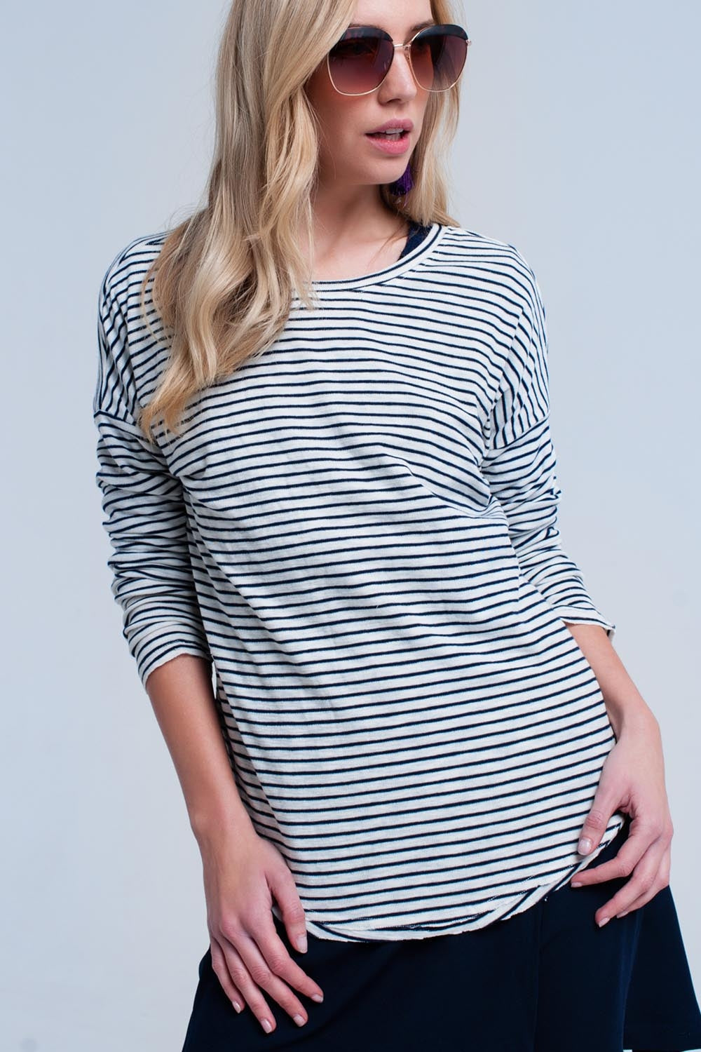 Camisola assimétrica listrada azul