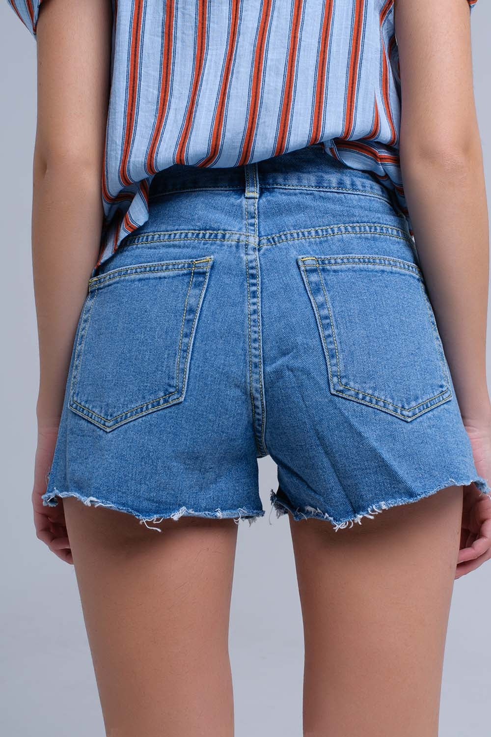 Calções de ganga mid wash azul com desenho floral