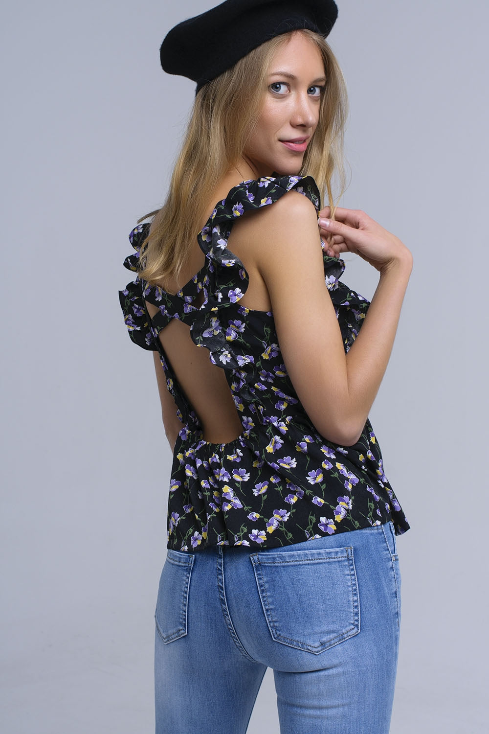 Camisa de cruzada preta com babados