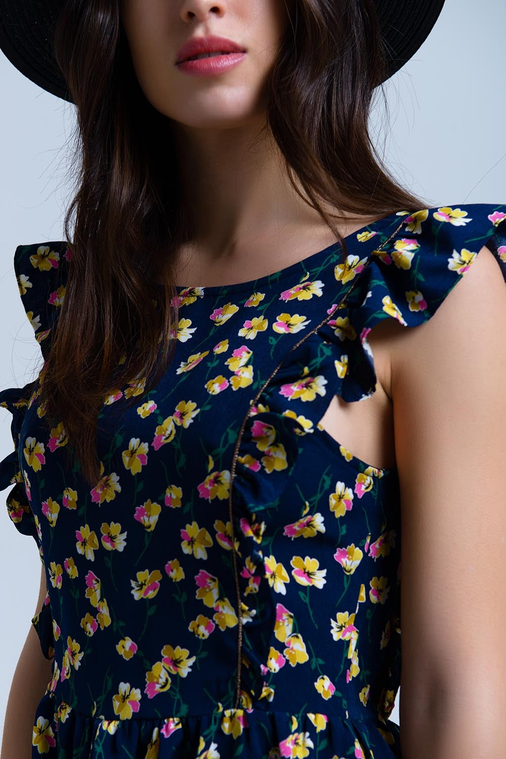 Camisa cruzada da marinha com babados