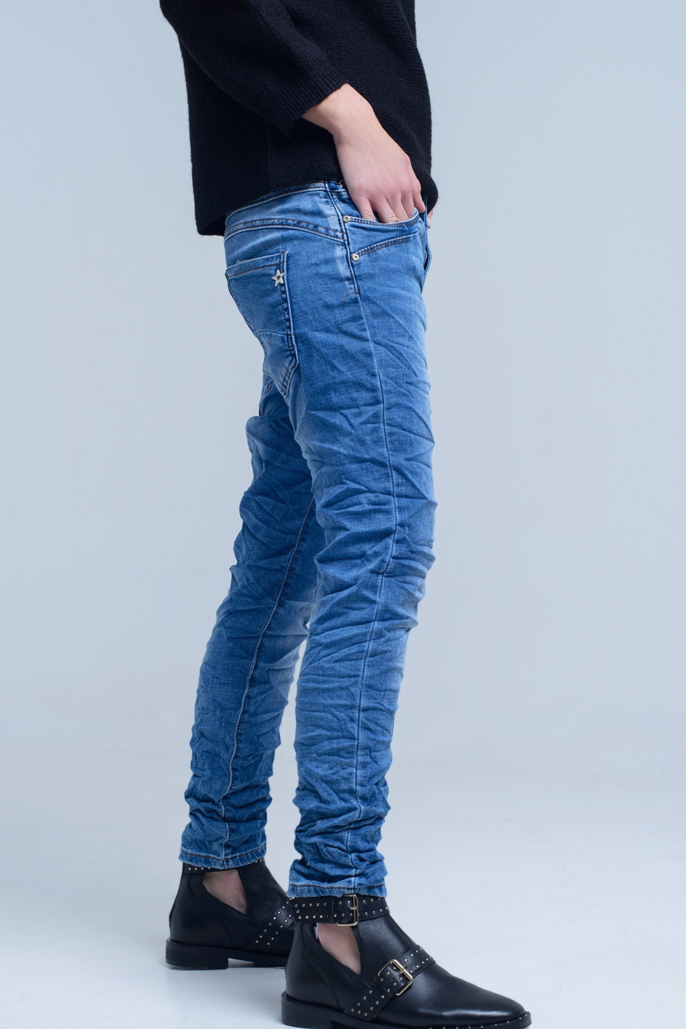 Boyfriend jean com bolso de bolso