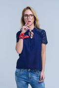 Blusa da marinha com inserto de renda