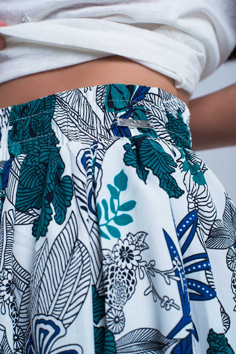 Mini skorts azul com impressão floral