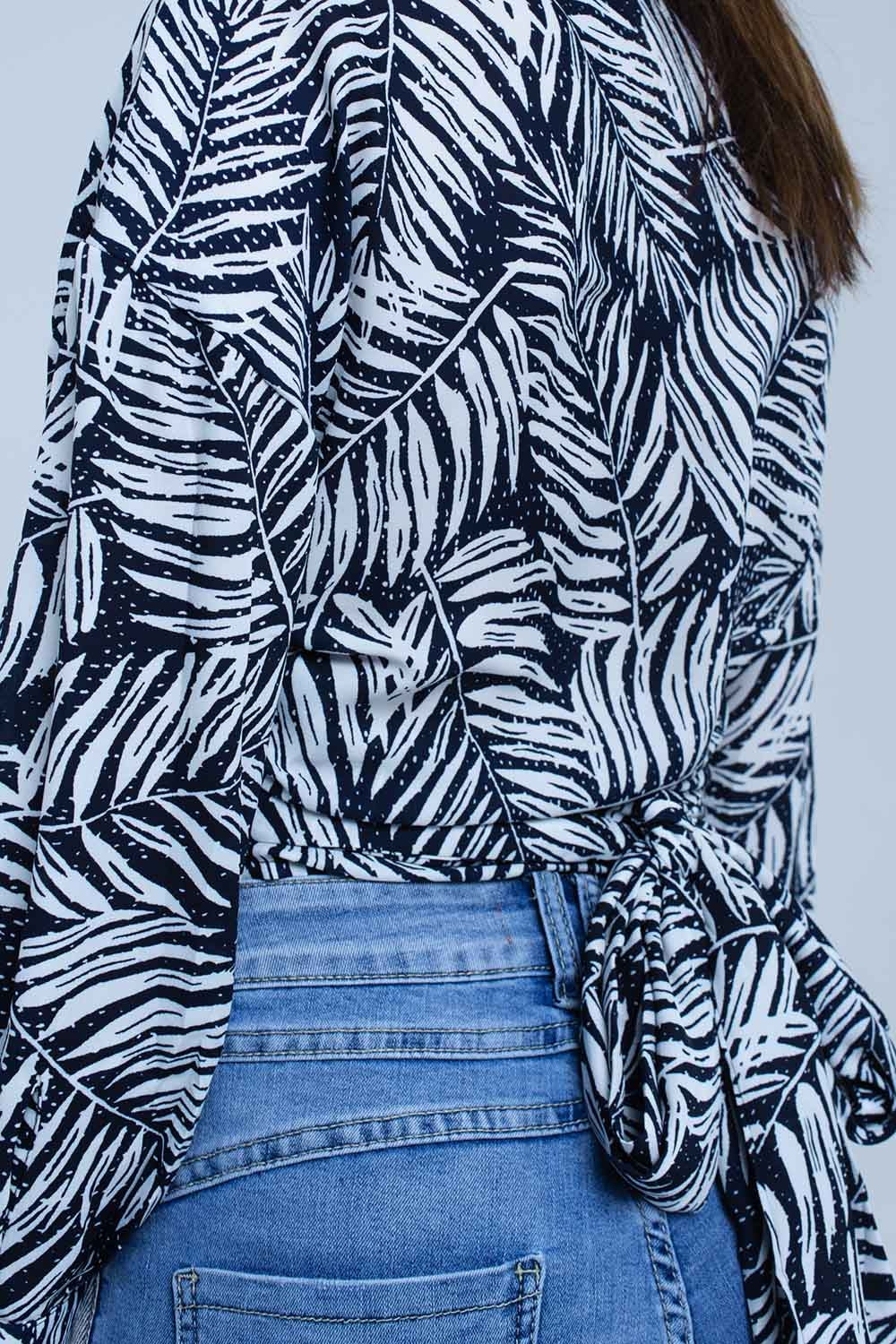 Blusa de mergulho da marinha com folha de impressão
