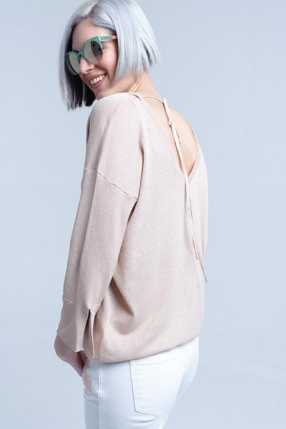 Camisola de malha cor-de-rosa com detalhes dourados em lurex