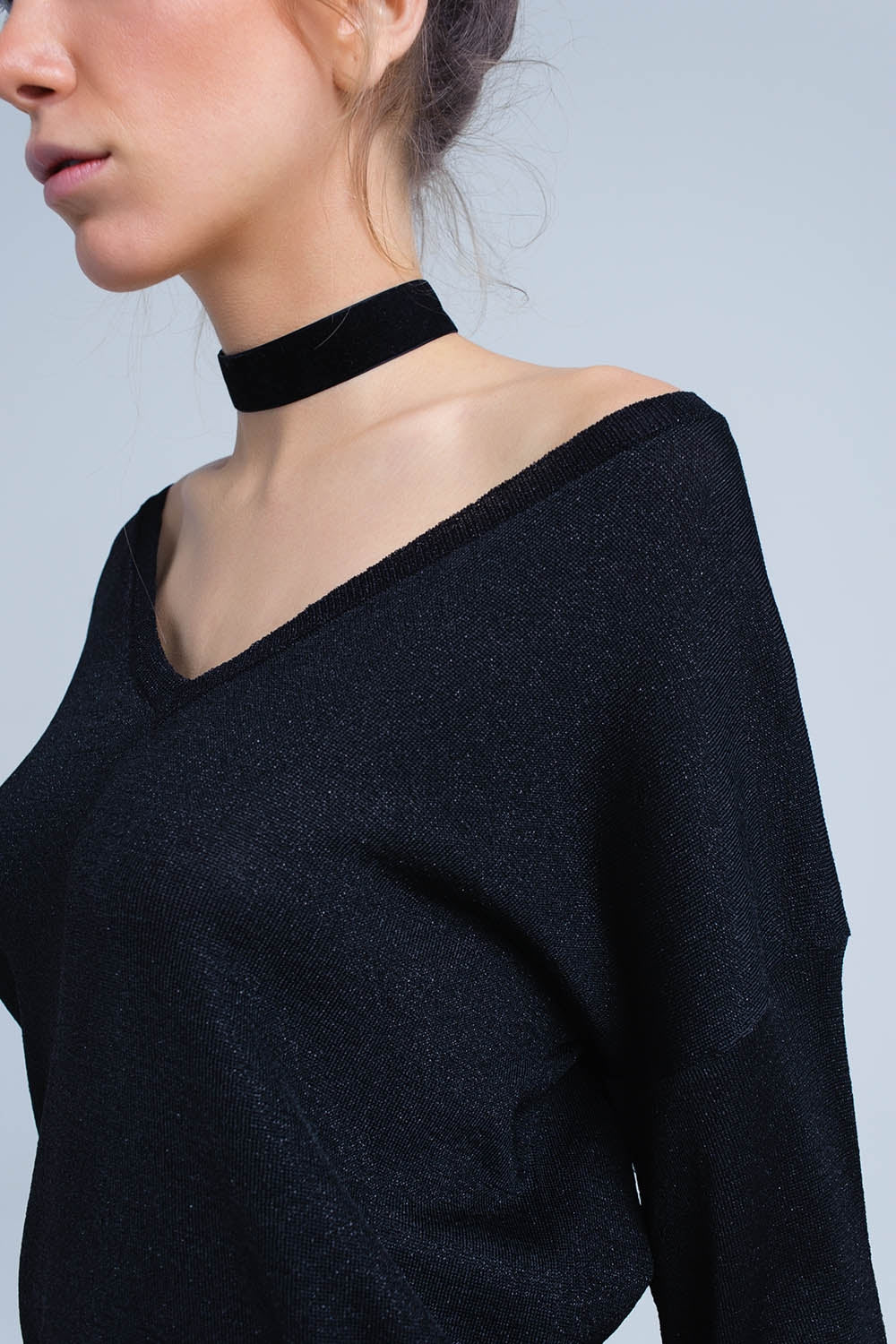 Camisola de malha preta com detalhe em ouro lurex