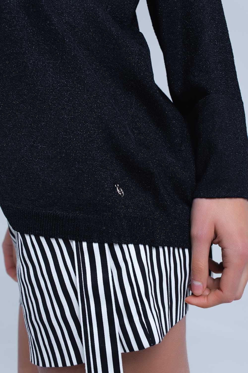 Camisola de malha preta com detalhe em ouro lurex