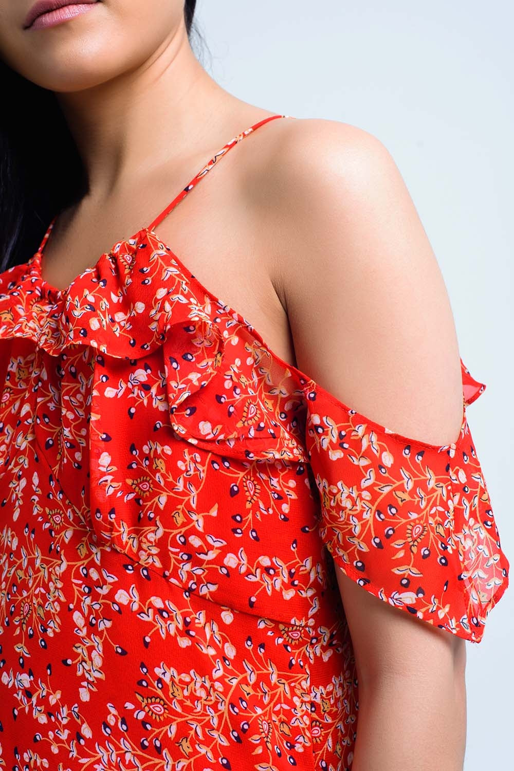 Vestido vermelho com flores e babados impressos