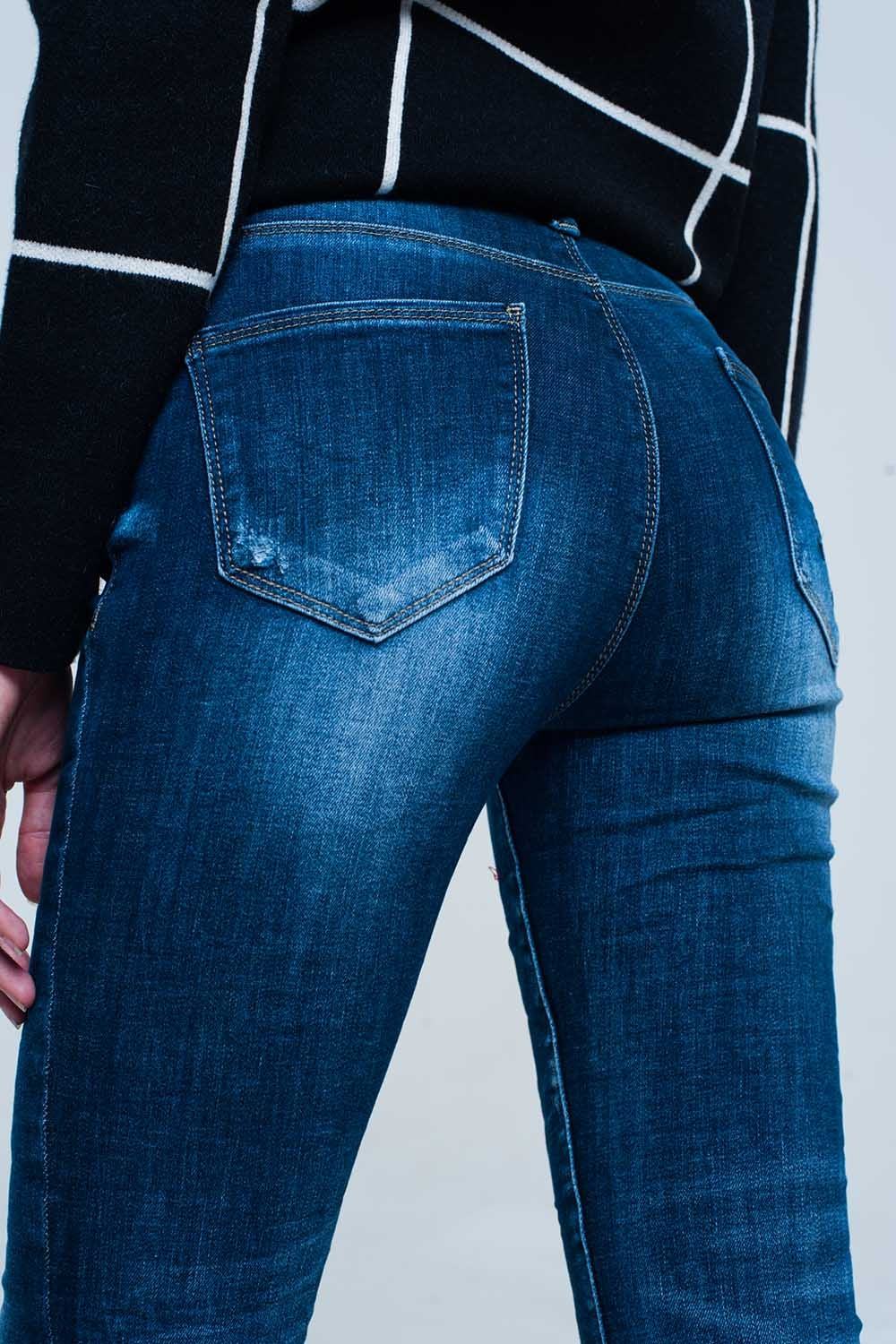 Calças de ganga skinny com detalhadas bordado no bolso