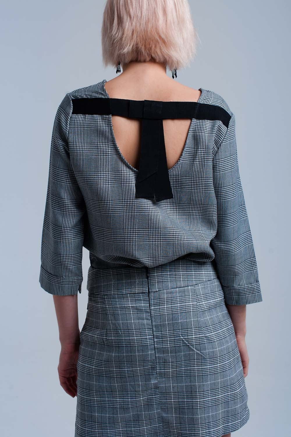 Top padrão de tartan cinza com fitas