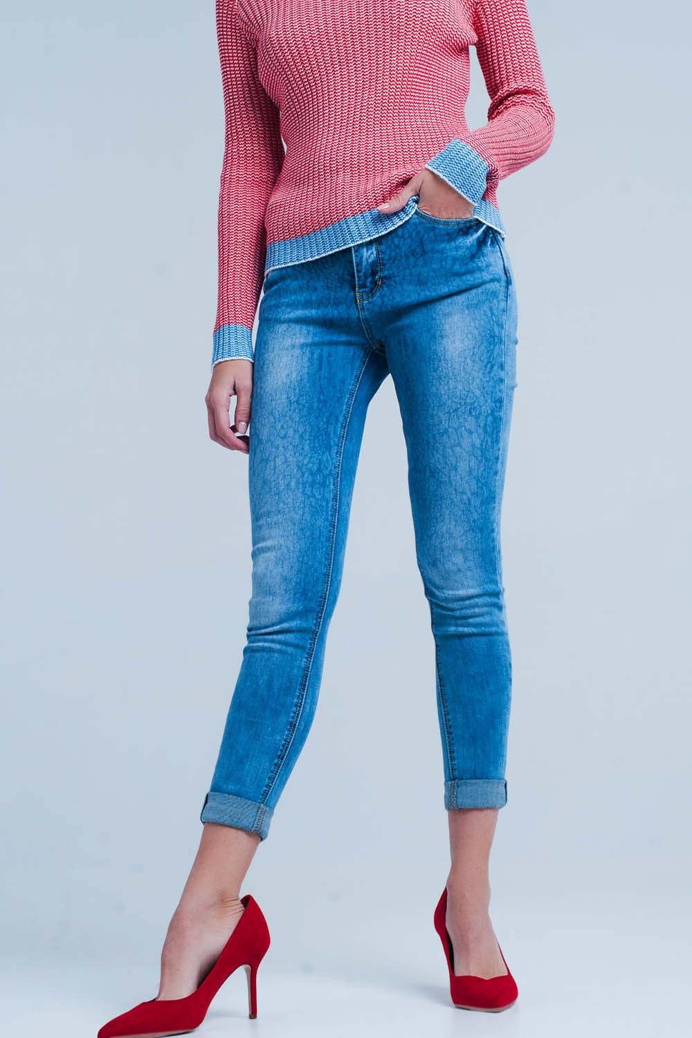 Calça de ganga skinny desgatada com estampa de leopardo