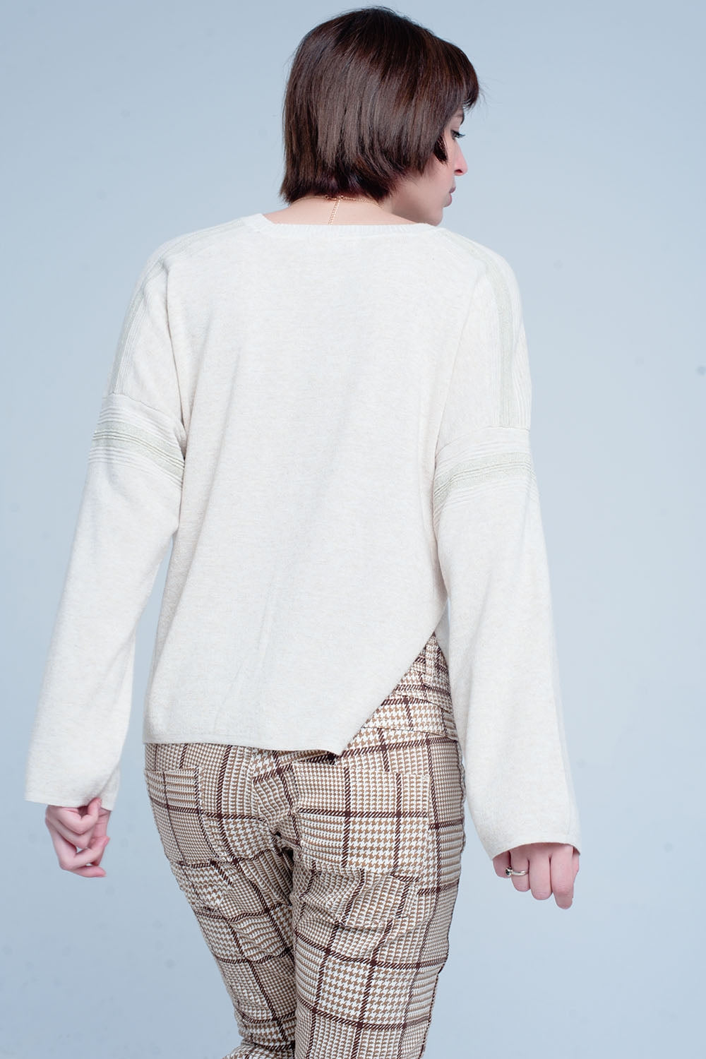 Camisola de malha fina bege com detalhes de brilho