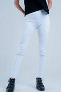 Jeggings brancos com bolsos traseiros