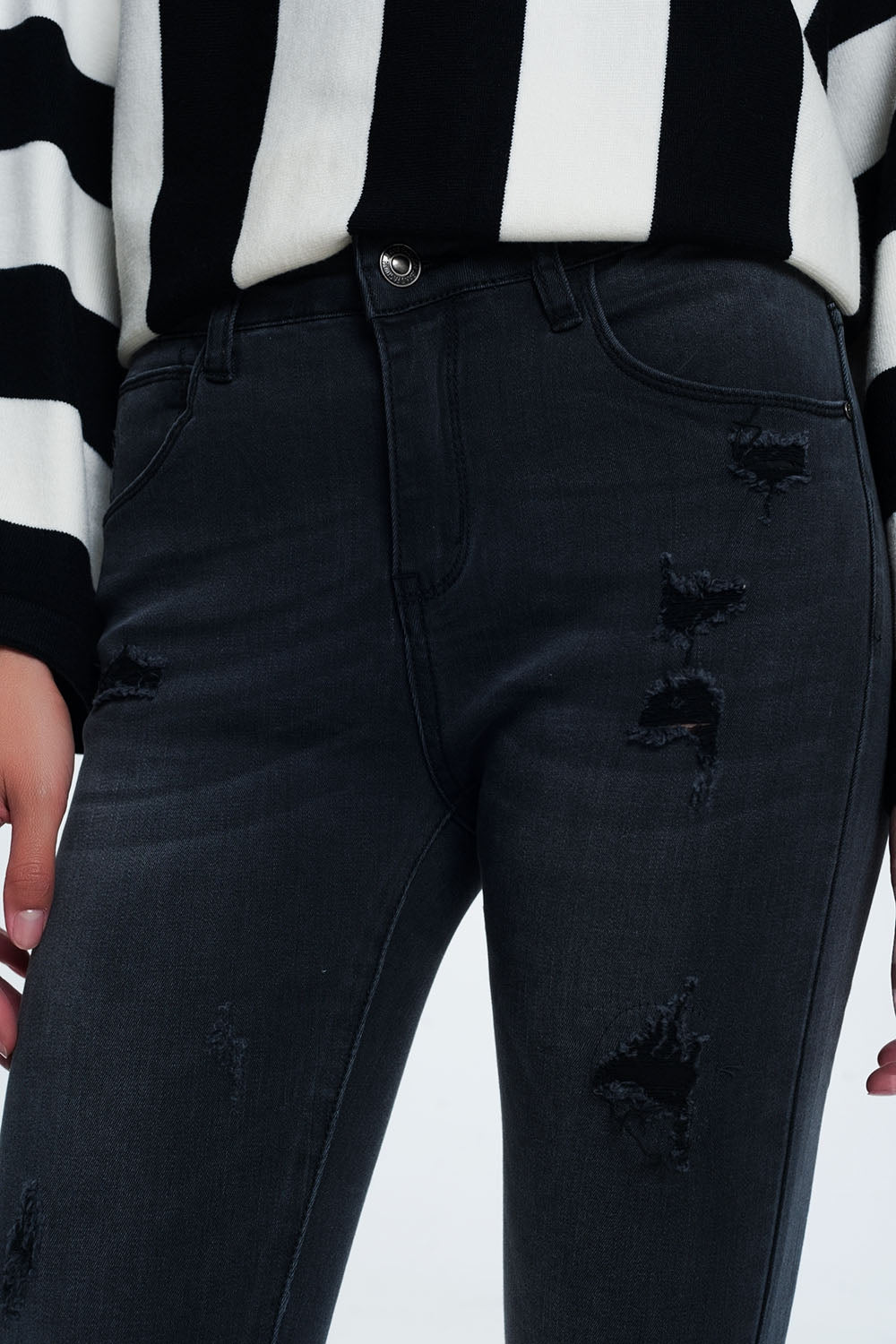 Jeans skinny angustiado em preto