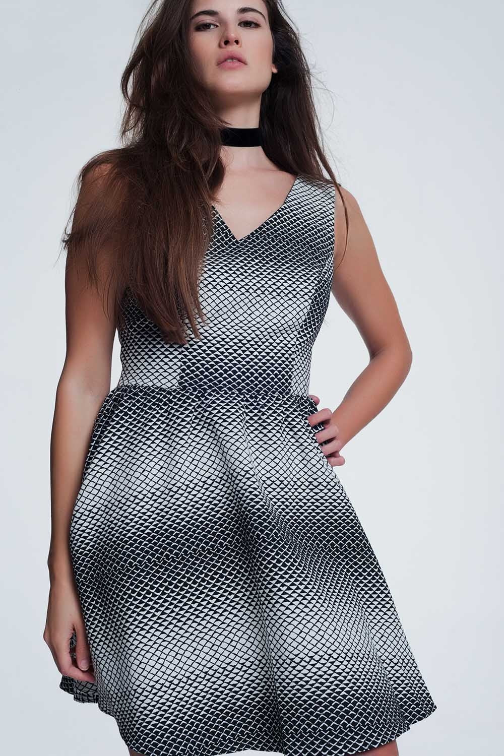 Vestido skater com alças pretas