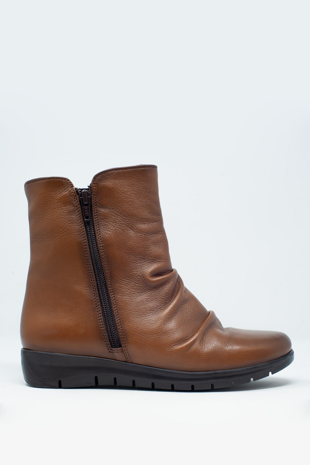 Botas baixas de couro marrom